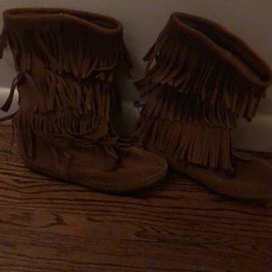 Minnetonka Chestnut Fringe Boots